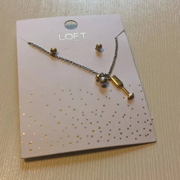 Celebration necklace and stud earring set - Picture 2 of 3